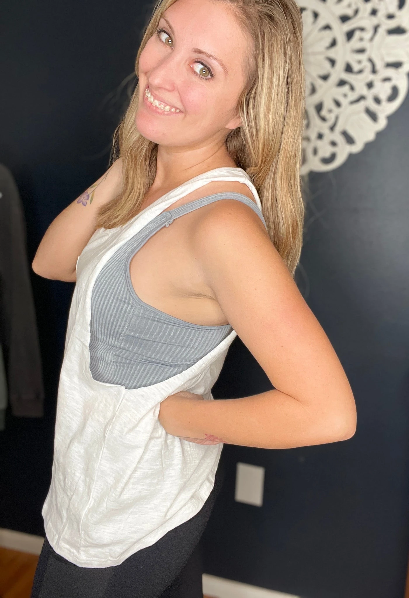 Essential Muscle Tank - White